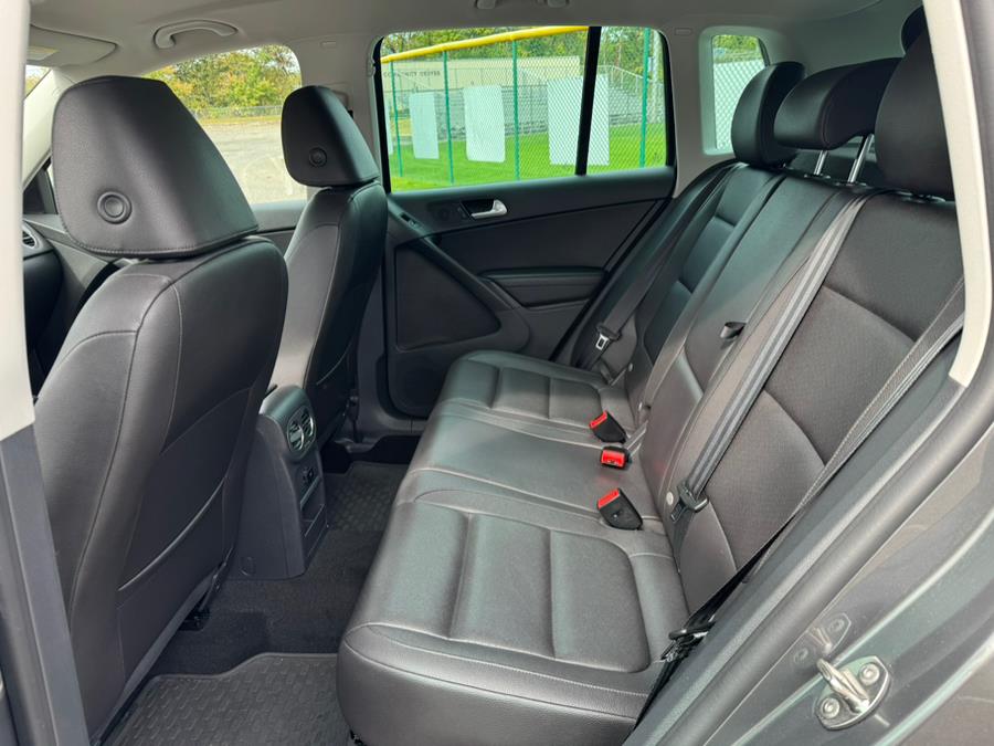2014 Volkswagen Tiguan SE - Photo 9