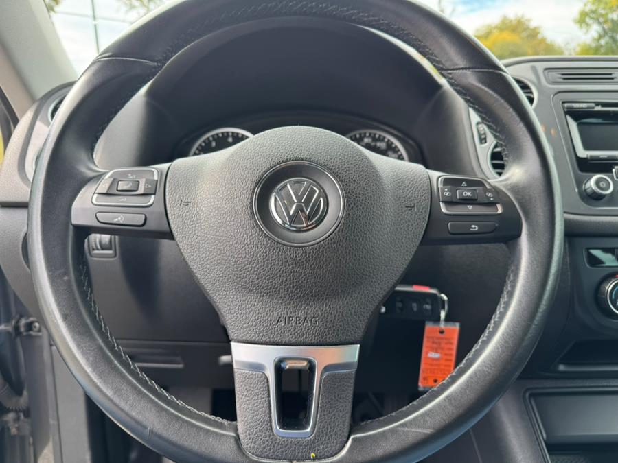 2014 Volkswagen Tiguan SE - Photo 11
