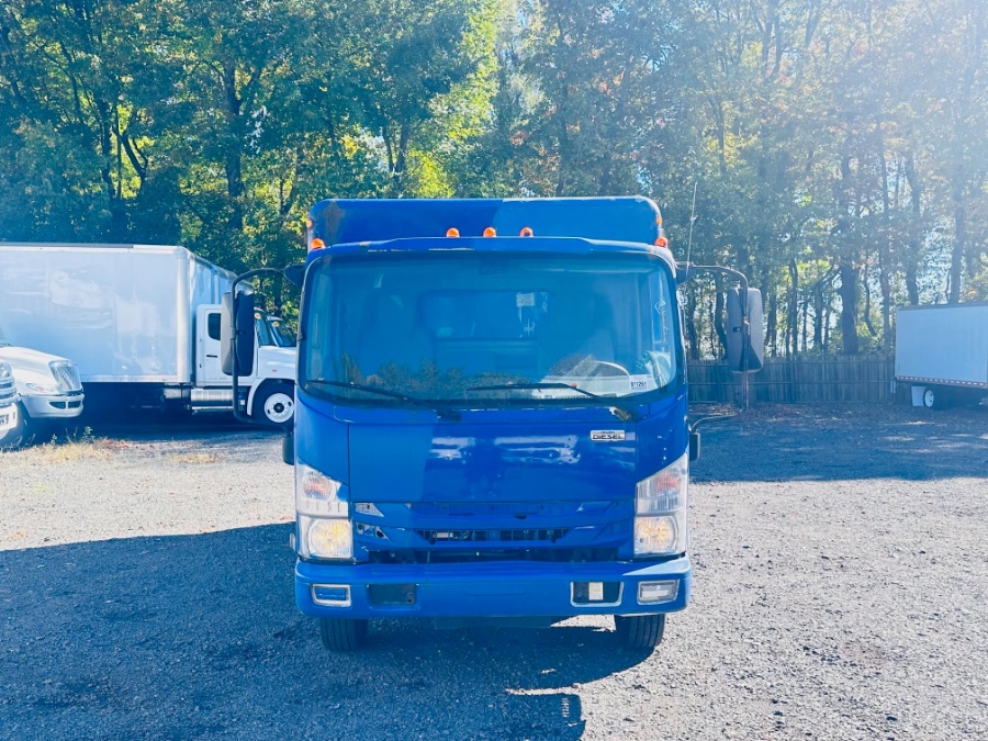 2019 Isuzu NRR's photo