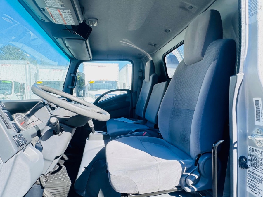 2019 Isuzu NRR - Photo 10