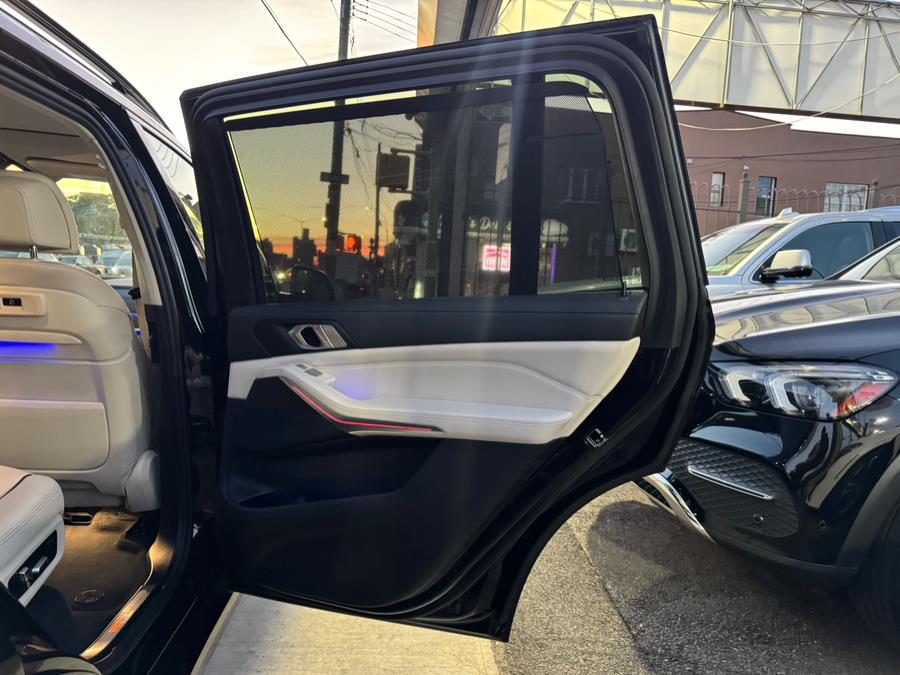 2022 BMW X7 40i - Photo 17