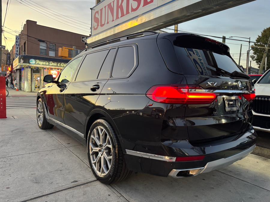 2022 BMW X7 40i - Photo 8