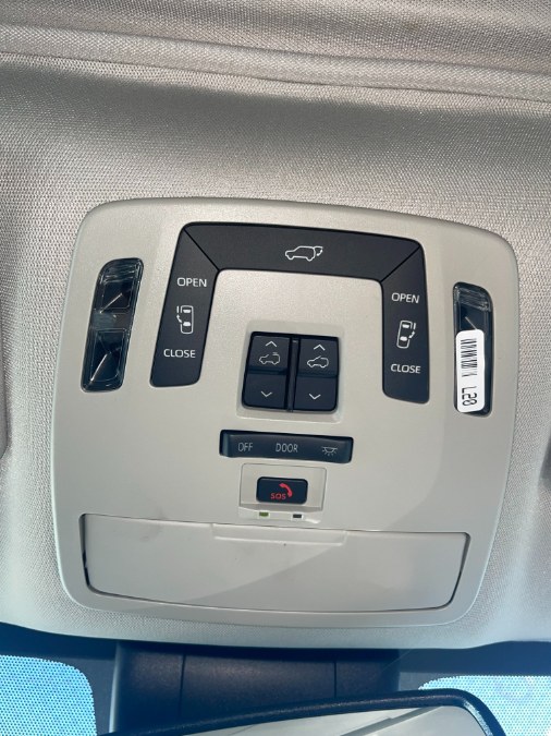 2024 Toyota Sienna XLE - Photo 33