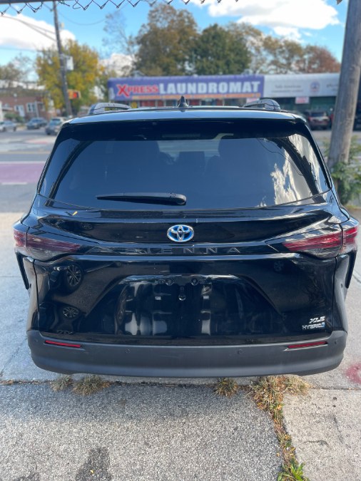 2024 Toyota Sienna XLE - Photo 4