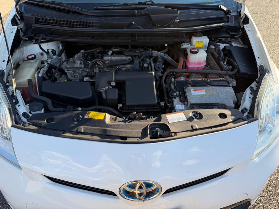 2015 Toyota Prius Two - Photo 16