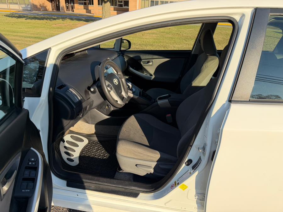 2015 Toyota Prius Two - Photo 11