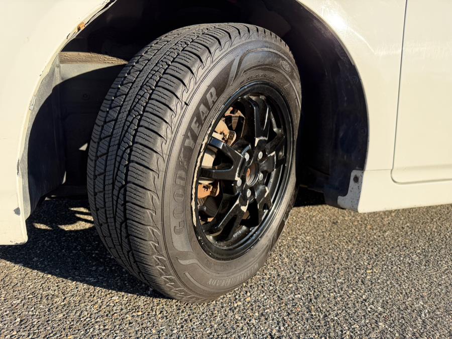 2015 Toyota Prius Two - Photo 17