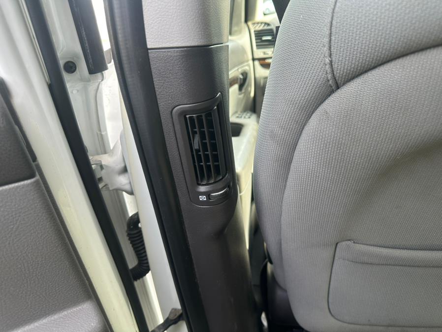 2012 Hyundai Santa Fe GLS - Photo 24