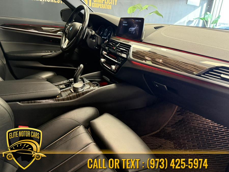 2019 BMW 5 Series 540i - Photo 12