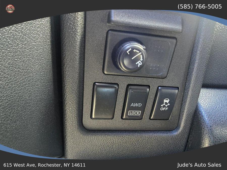 Nissan Rogue Select photo 11