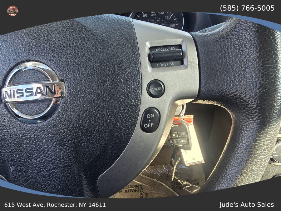 Nissan Rogue Select photo 12