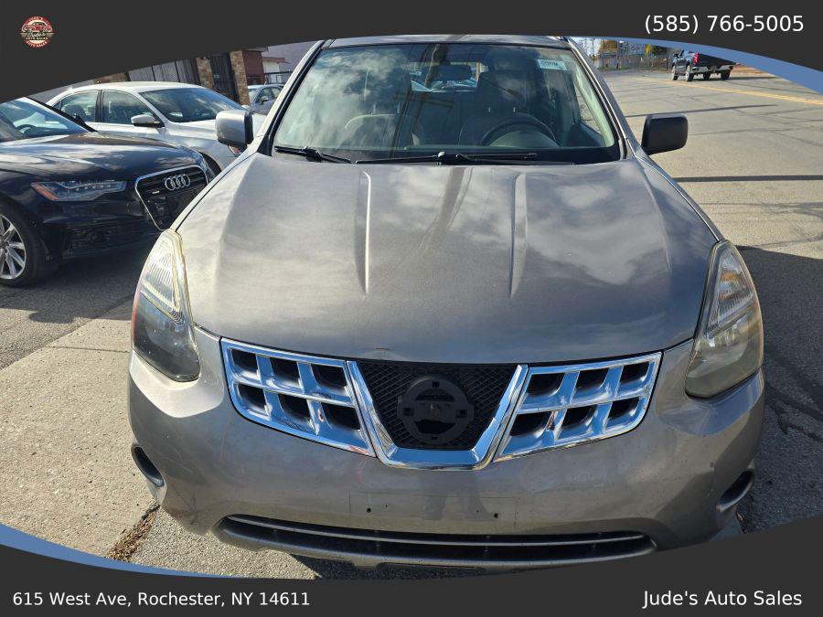 Nissan Rogue Select photo 3