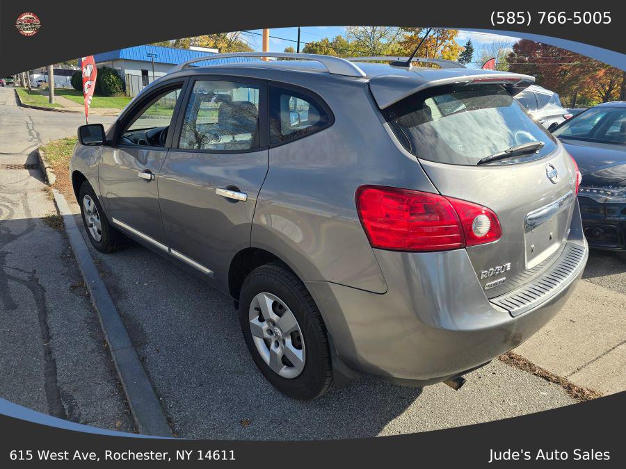 Nissan Rogue Select photo 4