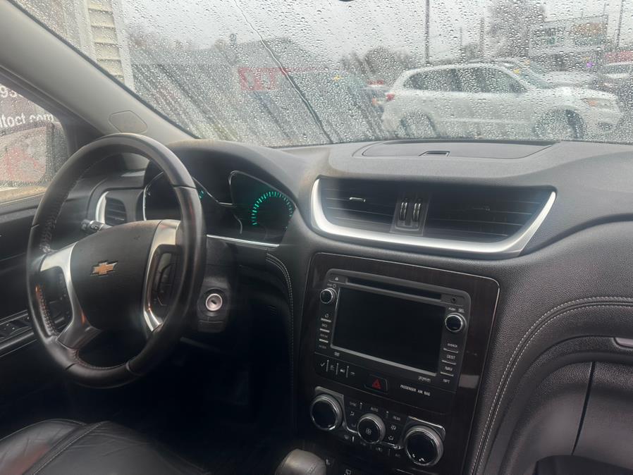 2015 Chevrolet Traverse 2LT - Photo 15