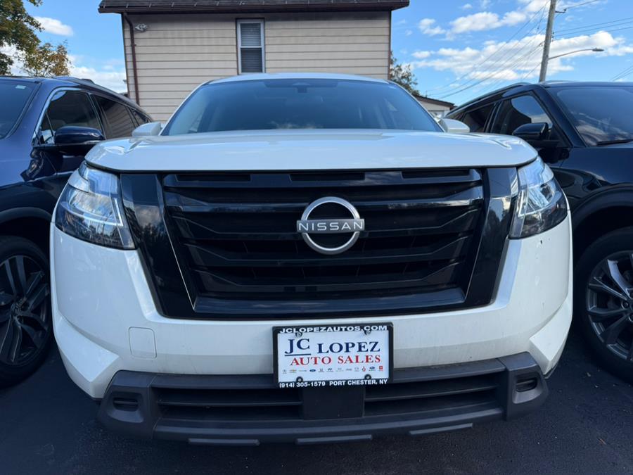 2022 Nissan Pathfinder SV 2WD's photo