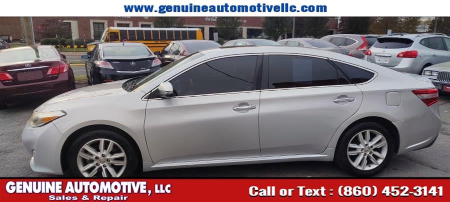 2013 Toyota Avalon XLE's photo