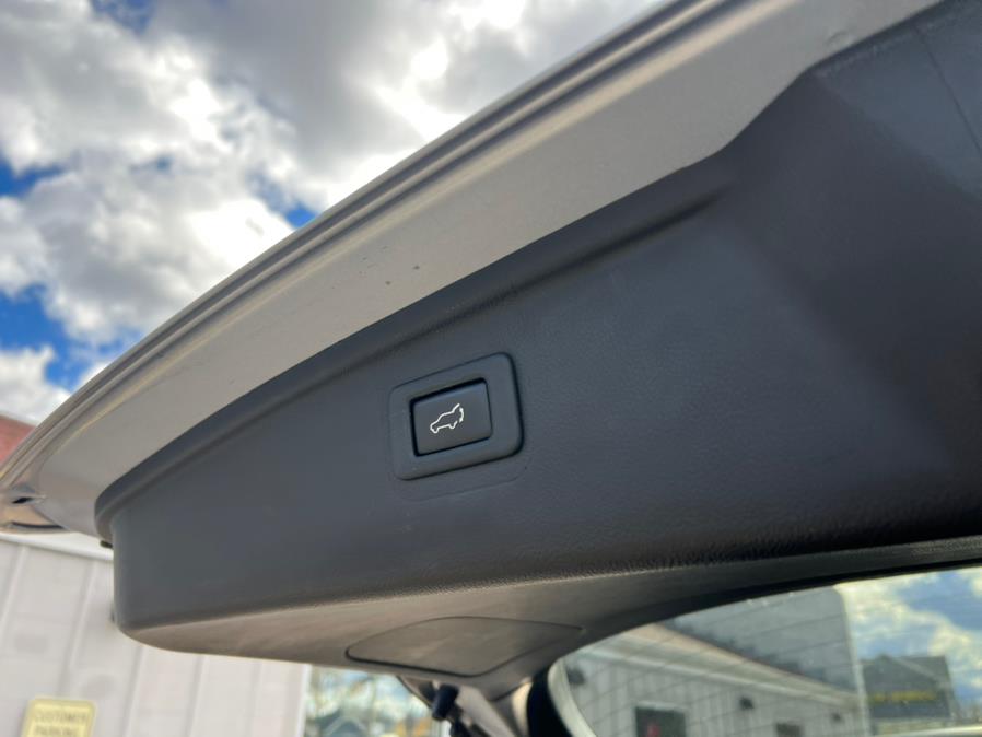 2019 Subaru Outback Limited - Photo 18