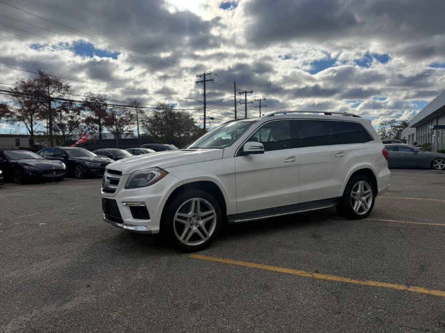 2015 Mercedes-Benz GL-Class GL550's photo