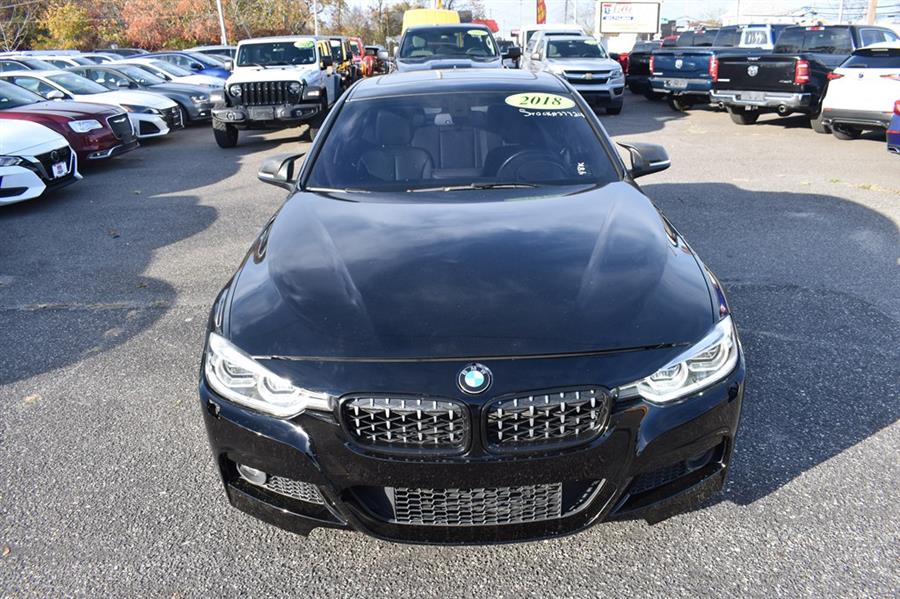2018 BMW 3 Series 330e iPerformance Sedan's photo