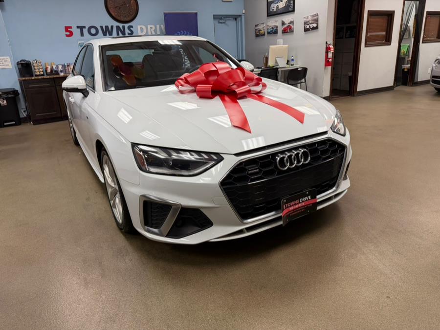 2021 Audi A4 45 quattro S tronic Premium Plus's photo
