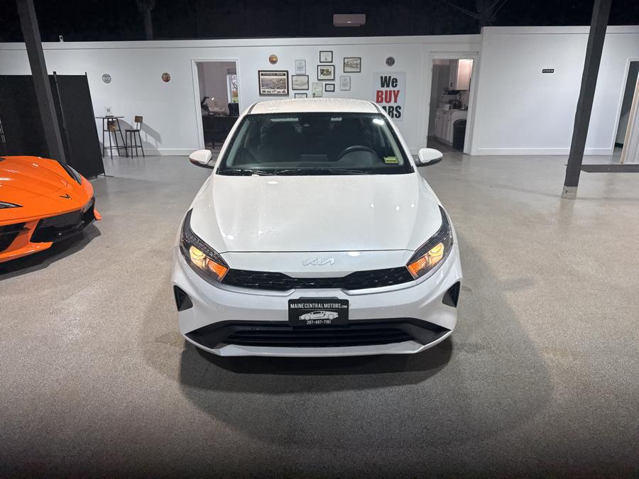 2023 Kia Forte LXS AT's photo