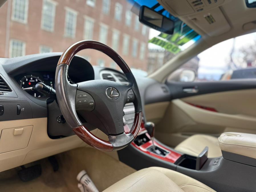 2009 Lexus ES 350 - Photo 27