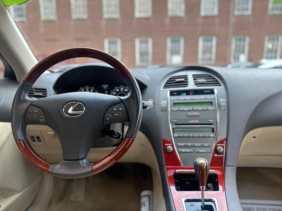 2009 Lexus ES 350 - Photo 18