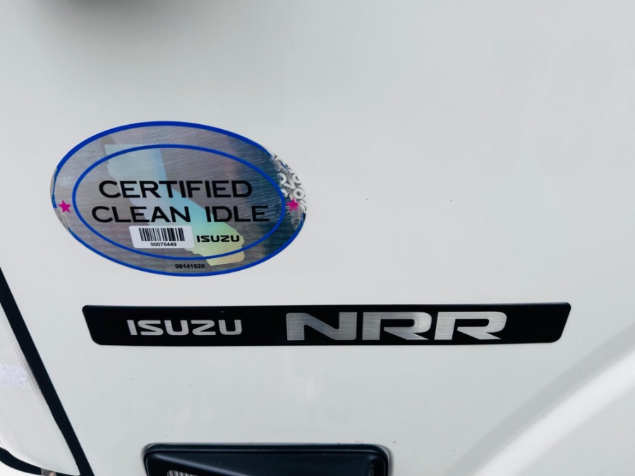 2018 Isuzu NRR - Photo 17