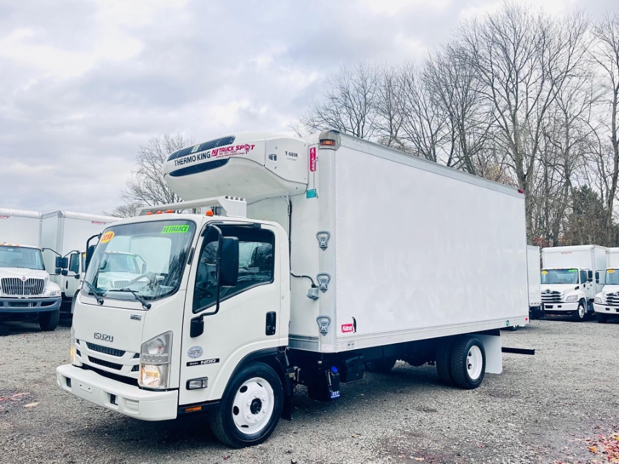 2018 Isuzu NRR - Photo 9