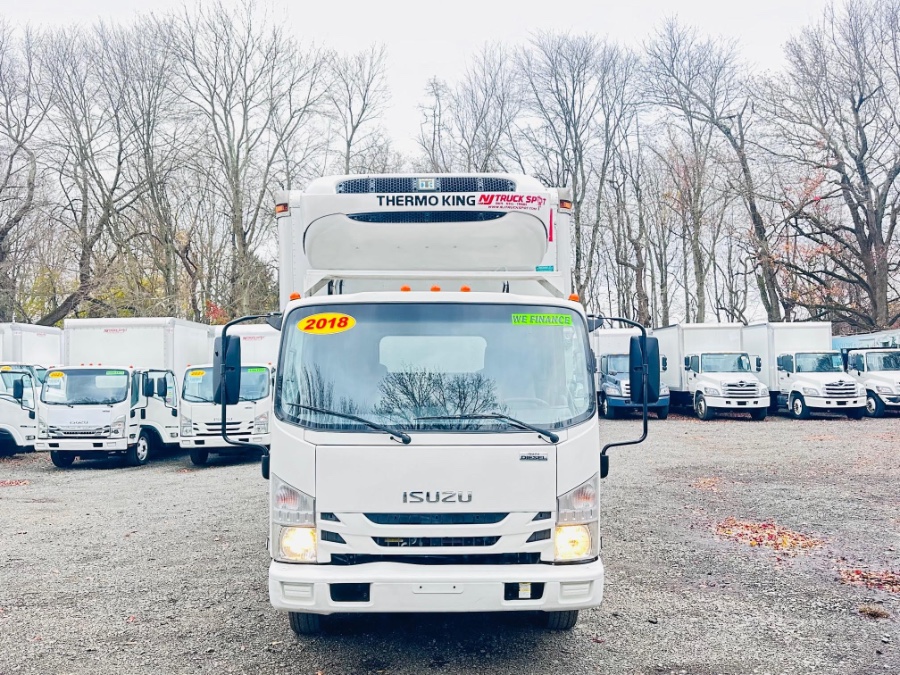 2018 Isuzu NRR's photo