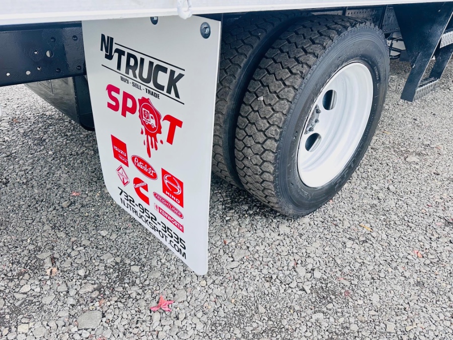 2018 Isuzu NRR - Photo 24