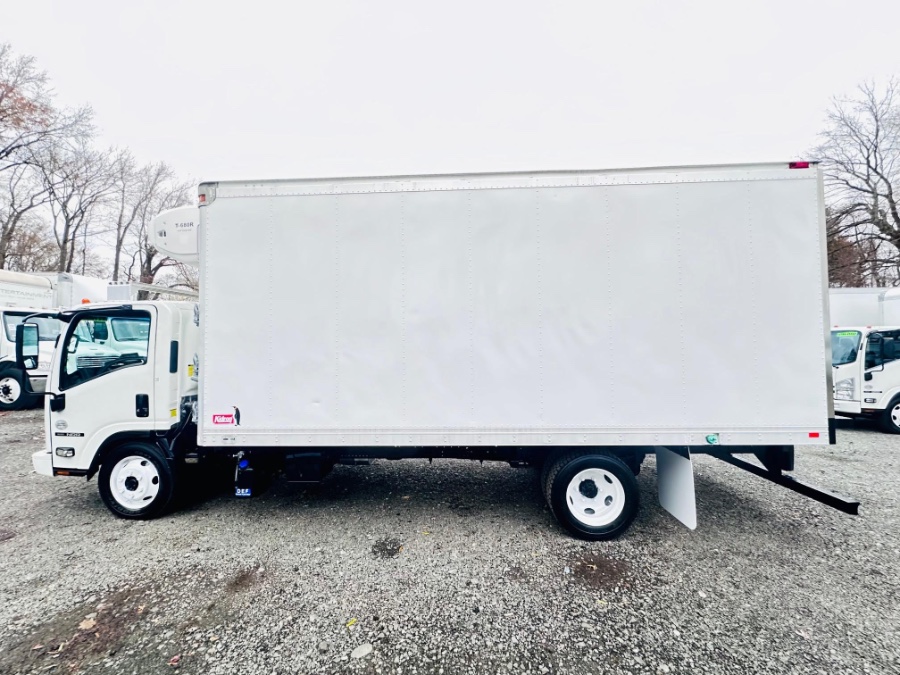 2018 Isuzu NRR - Photo 8