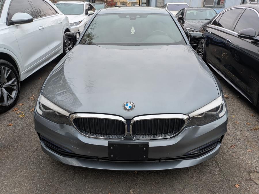 2019 BMW 5 Series 530i xDrive Sedan's photo