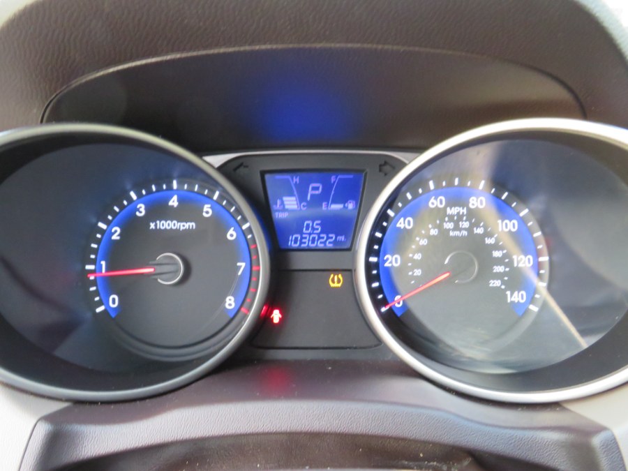 2015 Hyundai Tucson SE - Photo 24