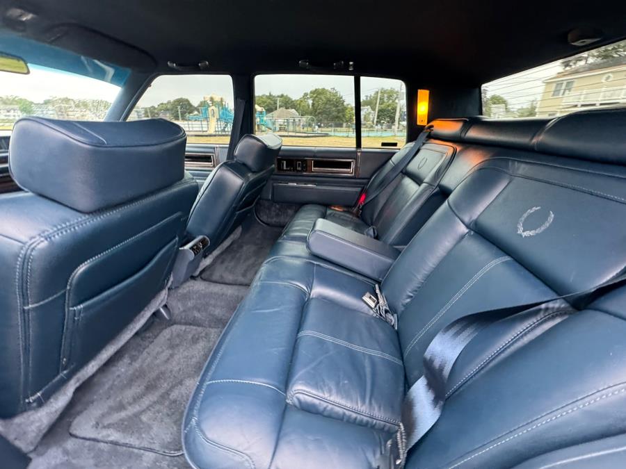1991 Cadillac DeVille - Photo 26
