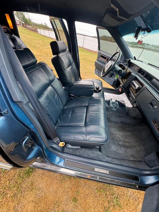 1991 Cadillac DeVille - Photo 42