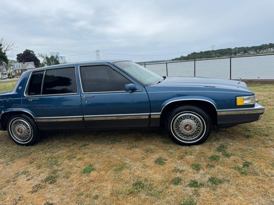 1991 Cadillac DeVille - Photo 11