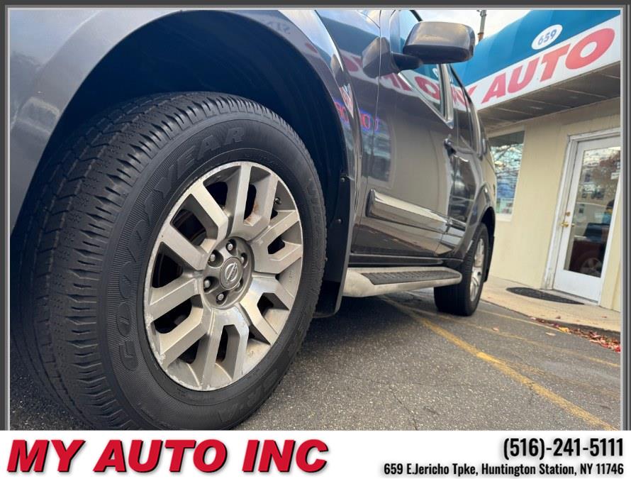 2012 Nissan Pathfinder LE - Photo 9