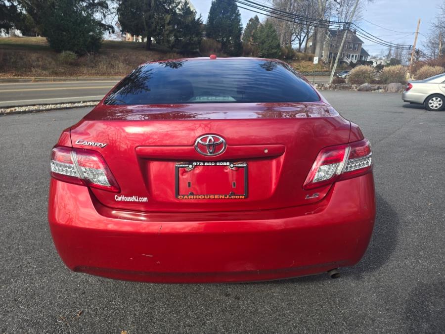 2010 Toyota Camry LE - Photo 5