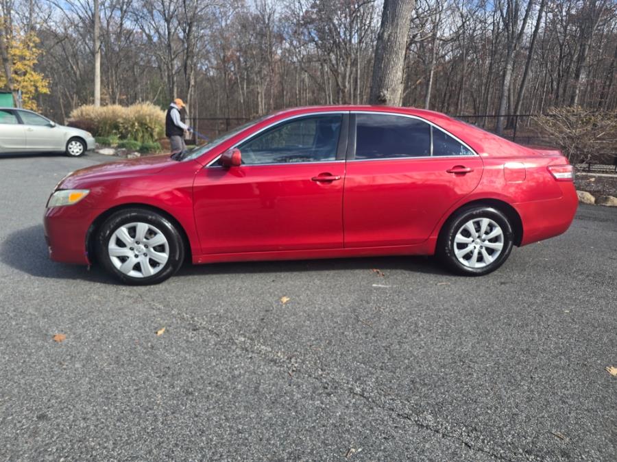 2010 Toyota Camry LE - Photo 4