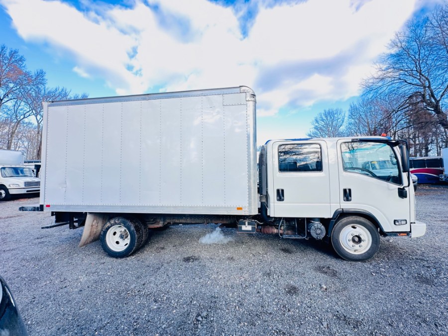 2019 Isuzu NPR-HD's photo
