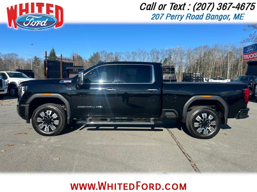 2024 GMC Sierra 4WD Crew Cab Standard Box Denali's photo