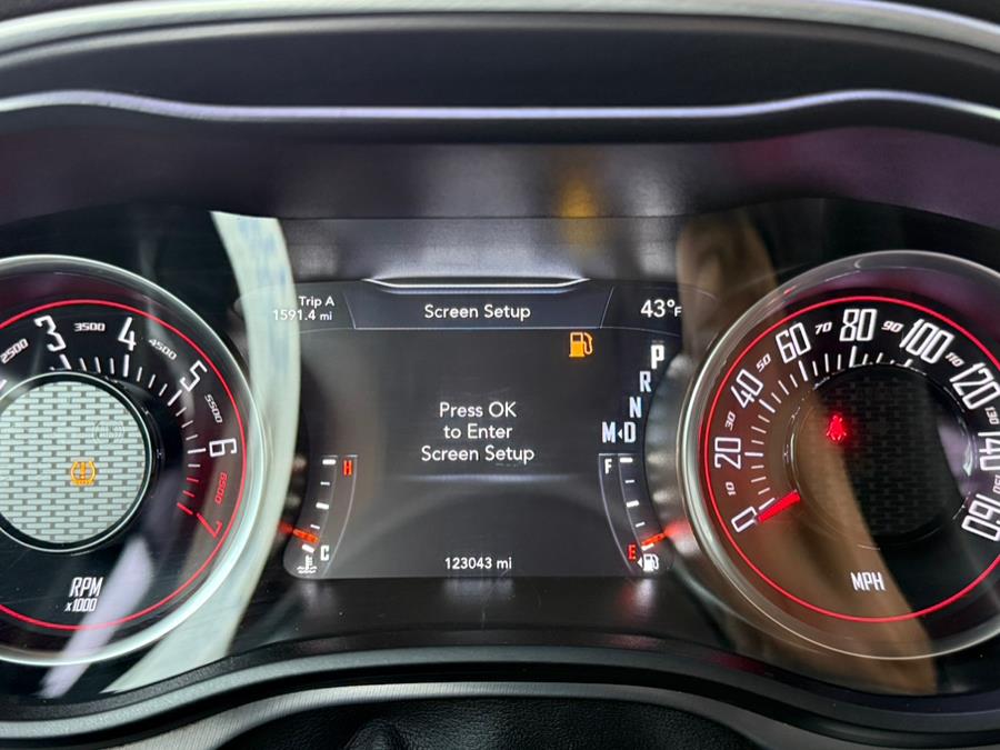 2021 Dodge Challenger SXT - Photo 16