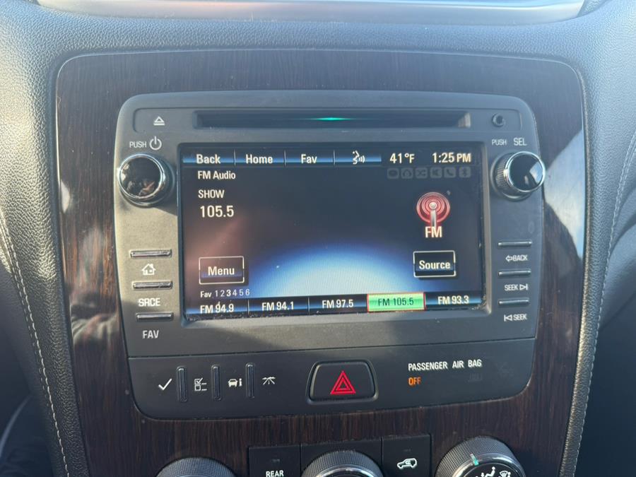 2017 Chevrolet Traverse 1LT - Photo 12