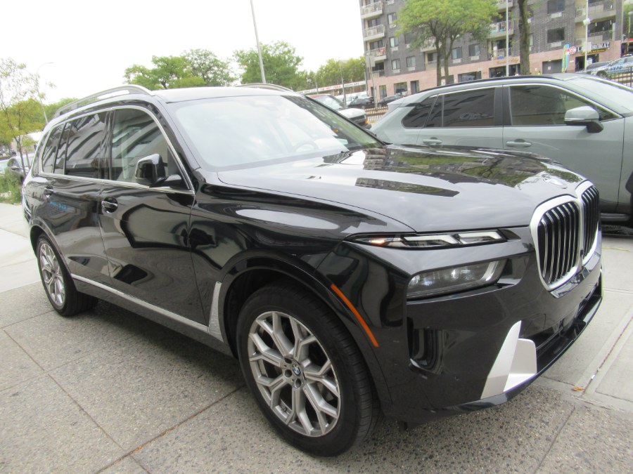 2025 BMW X7 xDrive40i's photo