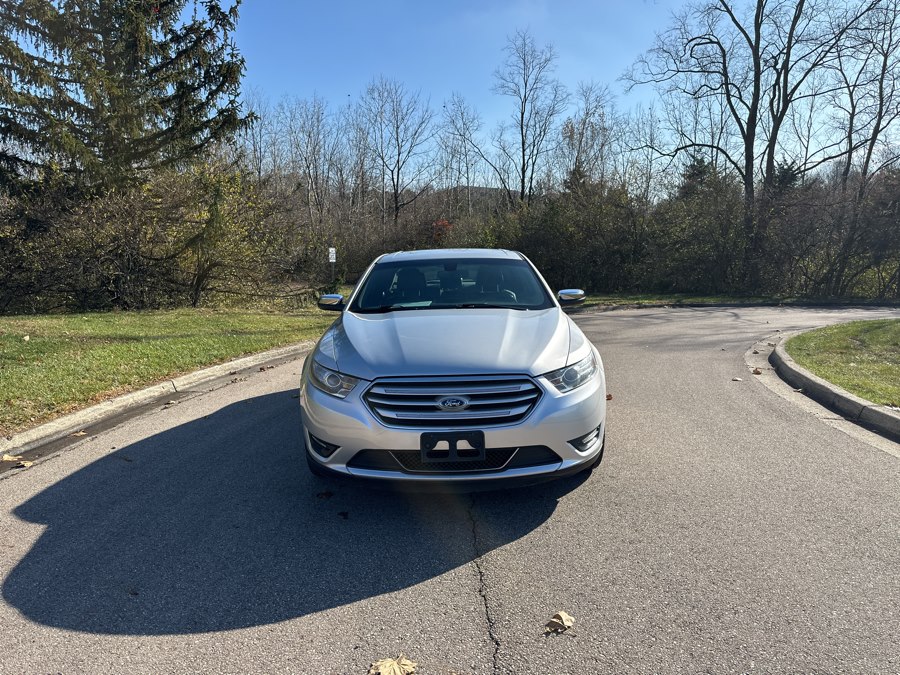 2013 Ford Taurus Limited FWD's photo