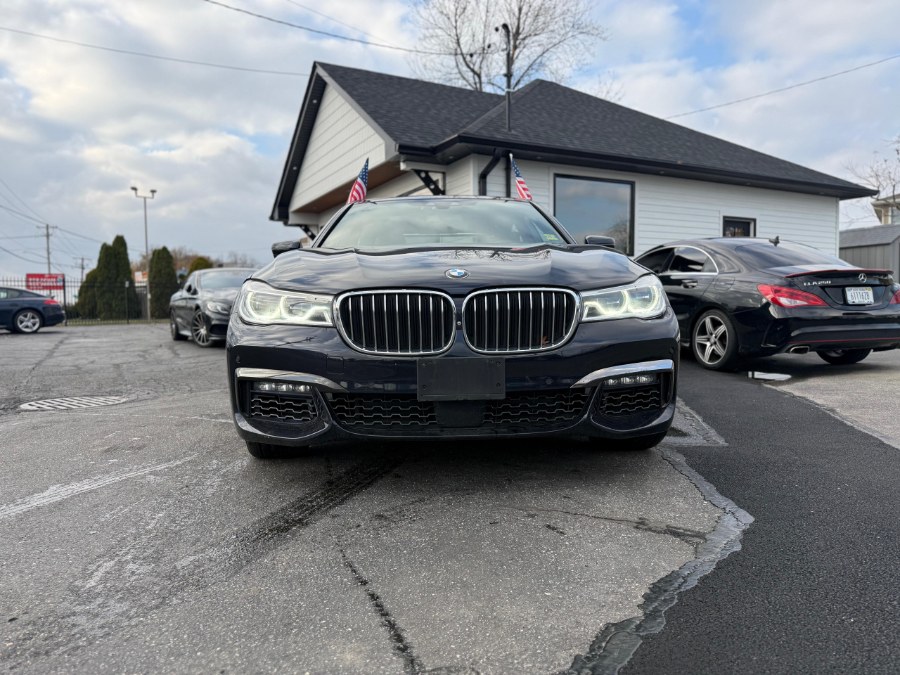2017 BMW 7 Series 750i xDrive's photo
