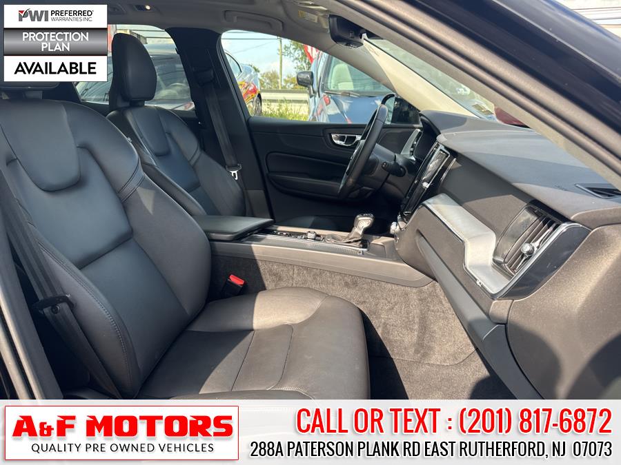 2019 Volvo XC60 Momentum - Photo 25