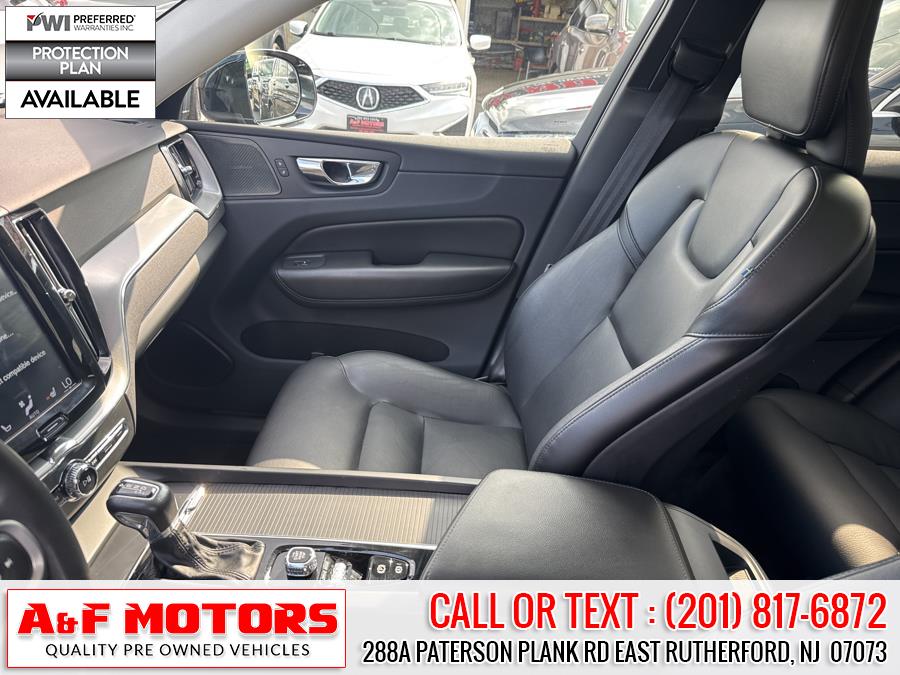 2019 Volvo XC60 Momentum - Photo 12