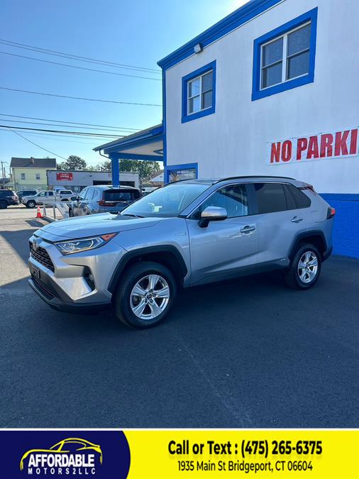 2021 Toyota RAV4 XLE - Photo 8